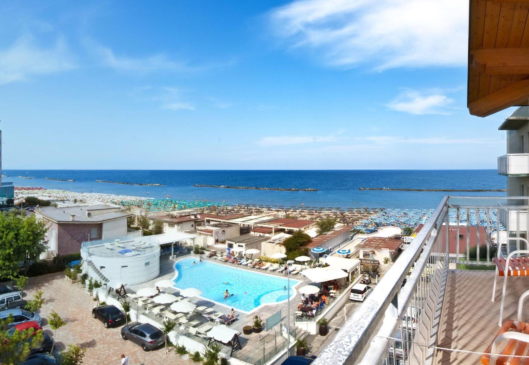 Saint Tropez & Restaurant Hotel Lido Di Savio